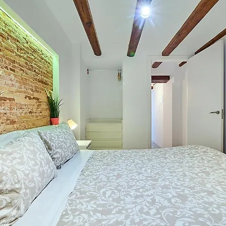 Tree Plaza A By Invalencia Βαλένθια